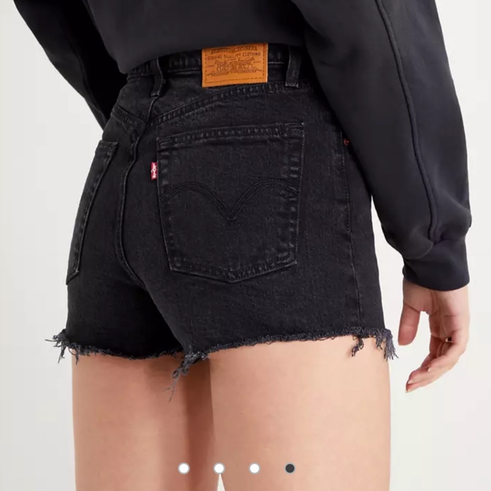 Levi’s Ribcage Shorts in Black